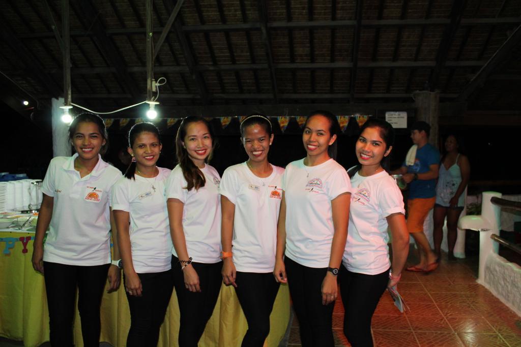 Scandi Divers Puerto Galera Exterior photo
